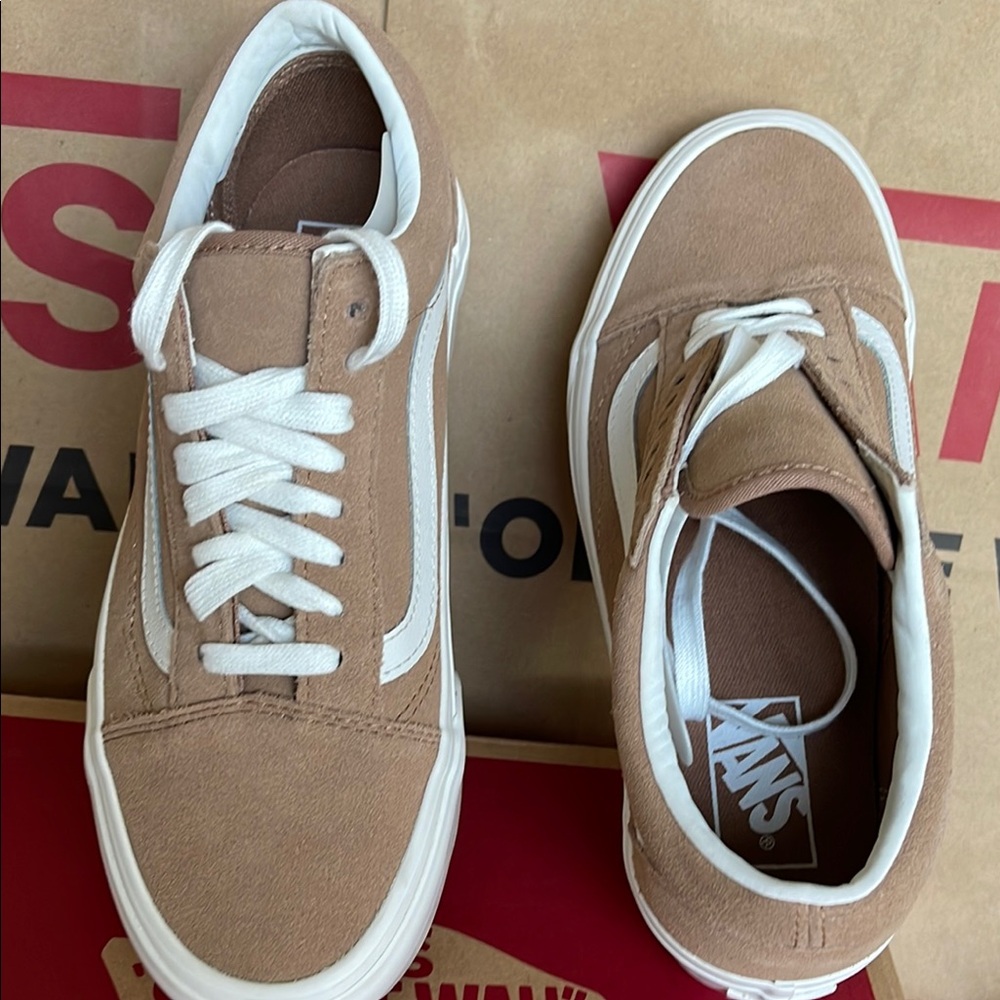 Vans Platform Old Skool Sneakers Tan and White - Picture 12 of 16